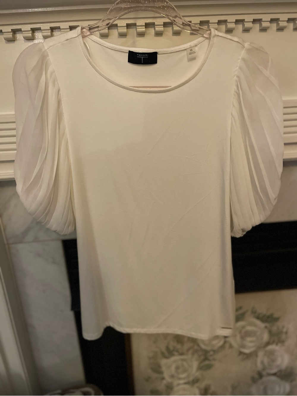 Tahari Cream Puff-Sleeve Women's Top Size XS